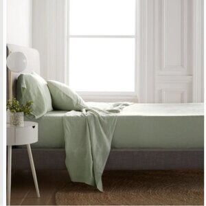 QUINCE European Linen Sheet Set Queen Sage 4570